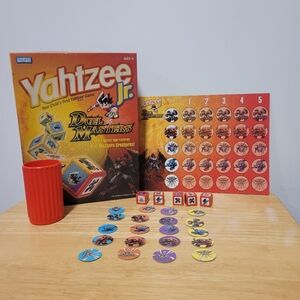 Yahtzee Jr Duel Masters YAHTZEE roll Your Favorite Dual Master Creature Complete